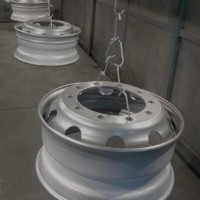 Покраска грузовых дисков R22 в серебро